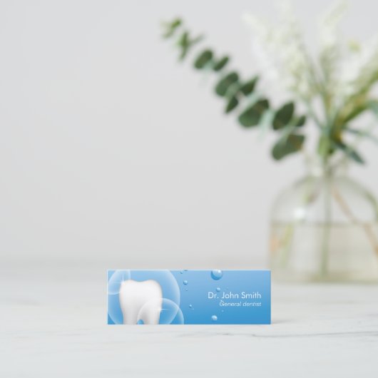 歯科医院歯と清潔な水の歯科医の名前タグ スキニー名刺 (スタンド正面)