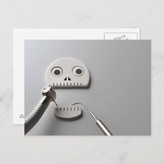 歯科治療を受けているスケルトン ポストカード (正面/裏面)