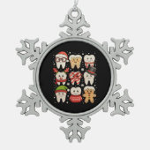 歯科用クリスマスキュートな歯の歯医者サンタハットクリスマス スノーフレークピューターオーナメント (正面)