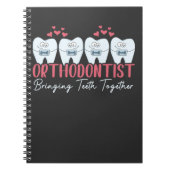 歯科矯正医で歯を結ぶ可愛いブレース ノートブック (正面)