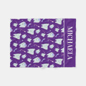 歯科衛生士の歯型（紫） フリースブランケット (正面(横))