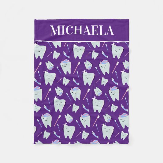 歯科衛生士の歯型（紫） フリースブランケット (正面)