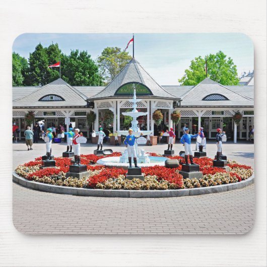 歴史あるサラトガ150がオープニング・デー マウスパッド (正面)