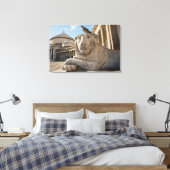 歴史的な教会の前の獅子像 キャンバスプリント (インサイチュ (寝室))