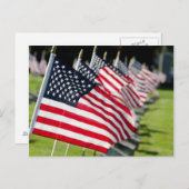 歴史的な軍隊墓地(米国の国旗あり) ポストカード (正面/裏面)