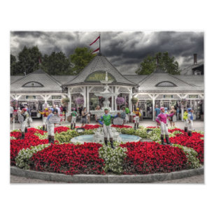 歴史的なSaratogaの競馬場の入口 フォトプリント