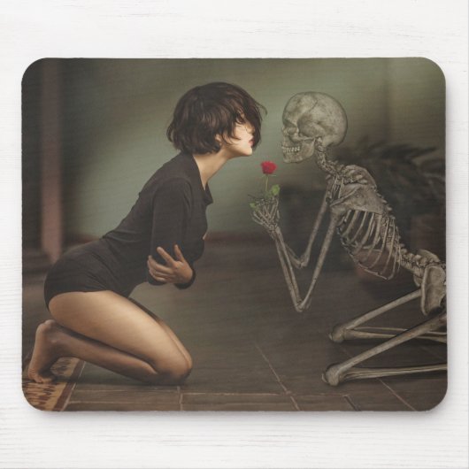 死と若い女性 マウスパッド (正面)