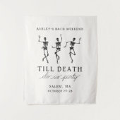 死ぬまでパーティしよう! ブライズメイドの週末 タペストリー (正面)