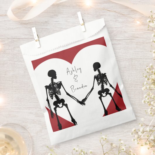 死ぬまで我々は骸骨の赤結婚を分ける フェイバーバッグ (クリップ留めされた状態)