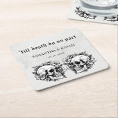 死ぬまで私たちは一部ゴシック様式のスカル結婚式の引き出物 スクエアペーパーコースター (アングル)