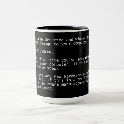 死の窓青い画面 – BSOD – 黒いマグ マグカップ (中央)