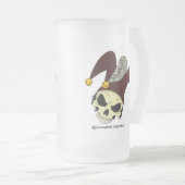 死んだジョーカーによって曇らされるビールのジョッキ フロストグラスビールジョッキ (正面右)