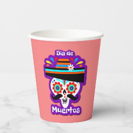死んだピンクの女性の日 – 家族の子供のために 紙コップ
