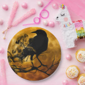 死んだ木のハロウィーンに不気味な黒いレイベン ペーパープレート (パーティー)