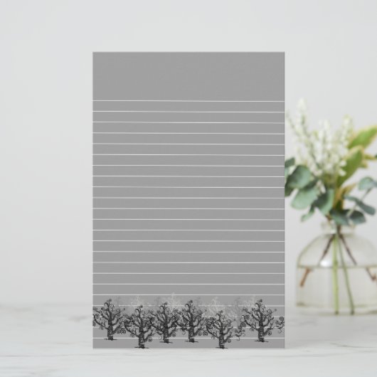死んだ木のボーダーとの並べられた灰色 便箋 (スタンド正面)