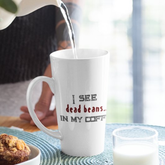 死んだ豆の白いハロウィーンを見る カフェラテマグ