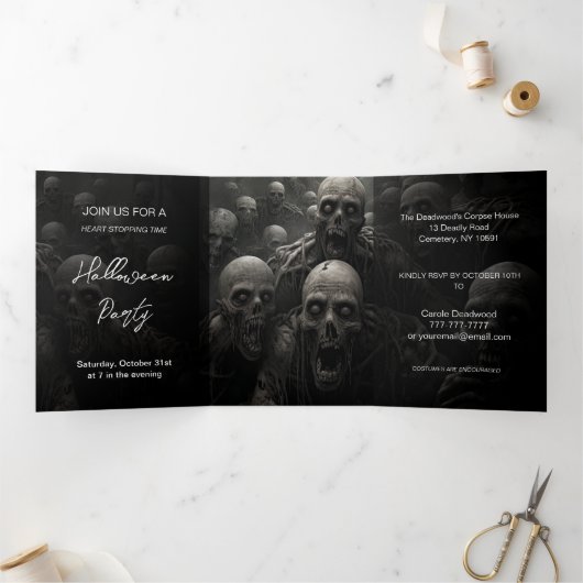 死者はハローウィンパーティ 三つ折り招待状 (内部)