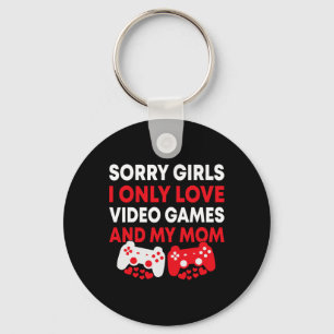 残念な女の子私はビデオゲームと私の母のおもしろいを愛している キーホルダー