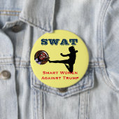 殴打: 切札に対する頭が切れるな女性 缶バッジ (インサイチュ)