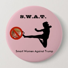 殴打: 切札に対する頭が切れるな女性 缶バッジ