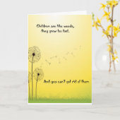 母おもしろいの日の子供は雑草のようなものだ カード (黄色い花)