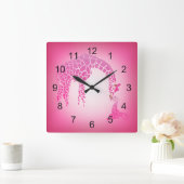 母およびかわいいベビーのキリン|のいちごの氷のピンク スクエア壁時計 (ホーム)