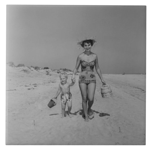 母および息子 タイル (正面)