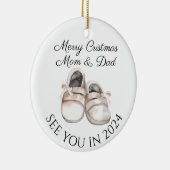 母とパパは新生児妊娠の発表になる セラミックオーナメント (右)