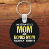 母とボーナス母の2つのタイトルがある キーホルダー (正面)