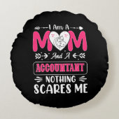 母と会計士は何も私を怖がらせおもしろいない ラウンドクッション (正面)