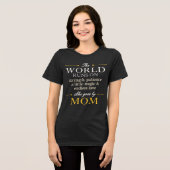 母と呼ばれる彼女のために世界は回る チャコール トライブレンドTシャツ (正面全面)