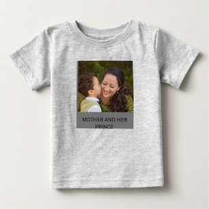 母と王子様 ベビーTシャツ