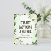 「母になることは簡単ではない」 – 金の女の子 ポストカード (スタンド正面)