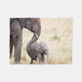 母のような愛の象のベビー写真 フリースブランケット (正面(横))
