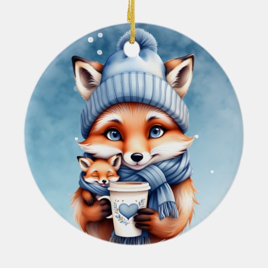 母のキツネとベビーでブルーハットとスカーフコーヒー セラミックオーナメント (裏面)