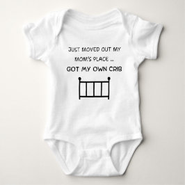 母の家を出て行けおもしろいベビー ベビーボディスーツ