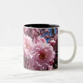 母の日のお祝いに! ピンクの花のマグカップ ツートーンマグカップ