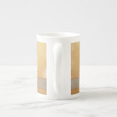 母の日の愛 – 純粋な喜びの瞬間 ボーンチャイナマグカップ (裏面)