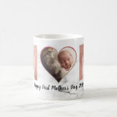 母の日の最初のベビー写真バラ金ゴールドハート コーヒーマグカップ (中央)