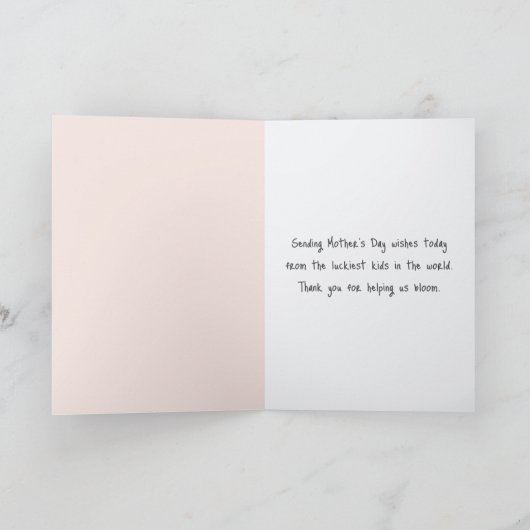 母の日の花の花束とピンクのベビー足 カード (内部)