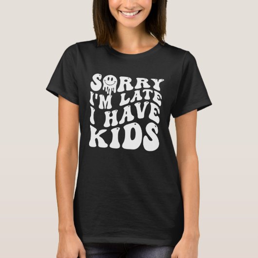 母の日ギフト 母へ ごめん遅れた!子供ができたから Tシャツ (正面)