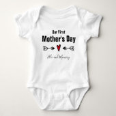 母の日パーソナライズされた ベビーボディスーツ (正面)