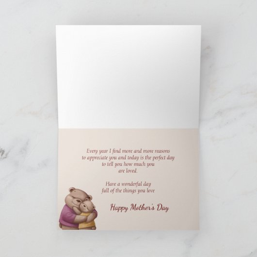 母の日パートナーかわいいクマのハグスカード カード (内部)