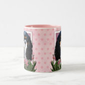 母の日-ピンクのチューリップ-三色騎士- ツートーンマグカップ (中央)