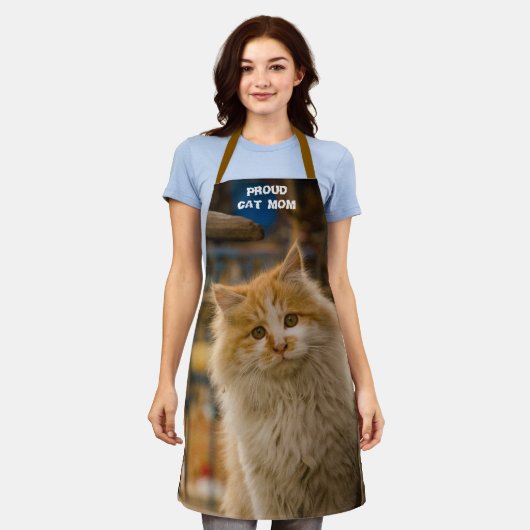 母の日、プリント中カスタムの猫の写真 エプロン (着用した状態)