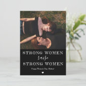 母の日/幸せな女性の日の強い女性の写真 カード (スタンド正面)