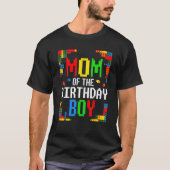 母の男の子の誕生日の建物ブロック母マ Tシャツ (正面)