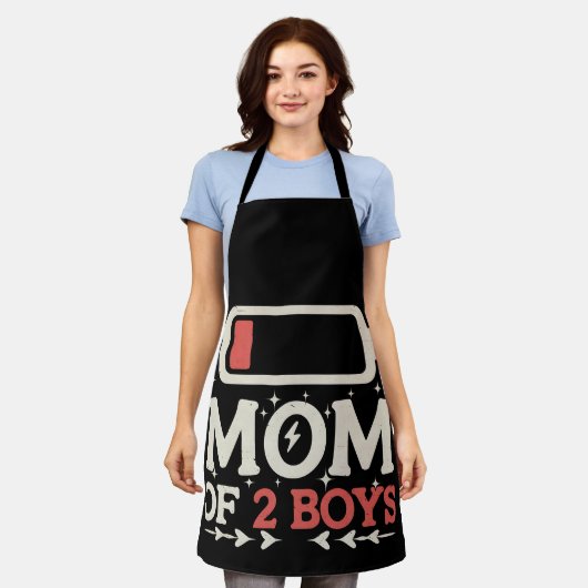 母の2男の子の低電池おもしろい母の日 エプロン (着用した状態)