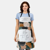 母はテラコッタモダングリーンブラック絵を描にする エプロン (着用した状態)