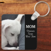 母は休憩時間に値する可愛い白い子犬 キーホルダー (裏面)
